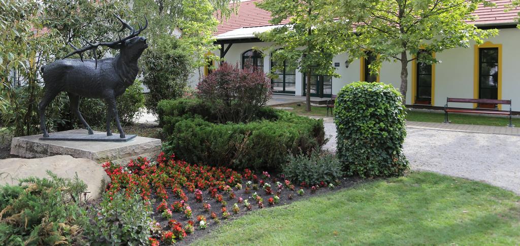 Hubertus Hof Landhotel Balatonfenyves Zewnętrze zdjęcie